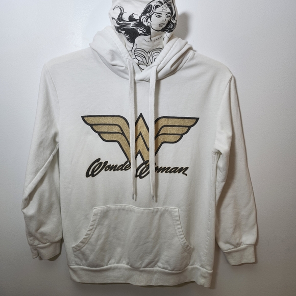 Ladies Wonder Woman Mad Engine Hoodie Sz. Medium - Picture 4 of 6